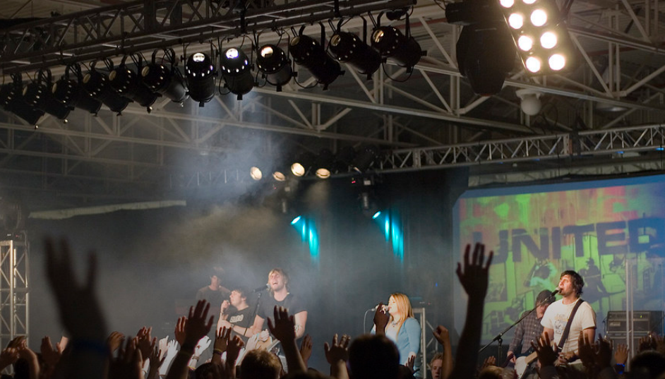 Sahte Öğretmenler: Hillsong kilisesi ve müzik grubu üzerine bir inceleme